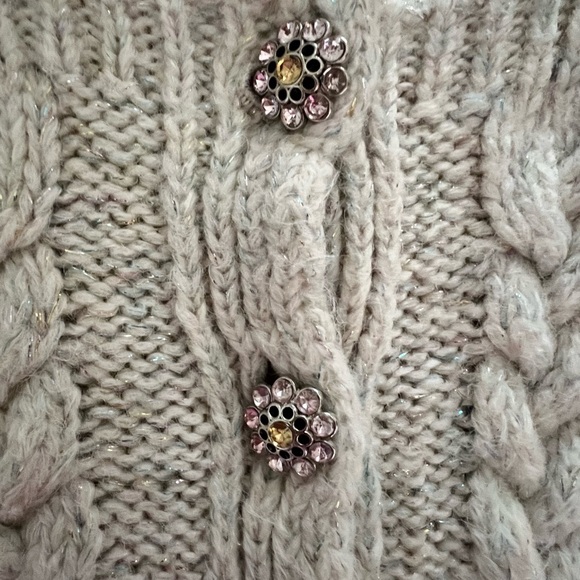 Zara Cream Cardigan with Intricate Cable Knit Design - Picture 3 of 5
